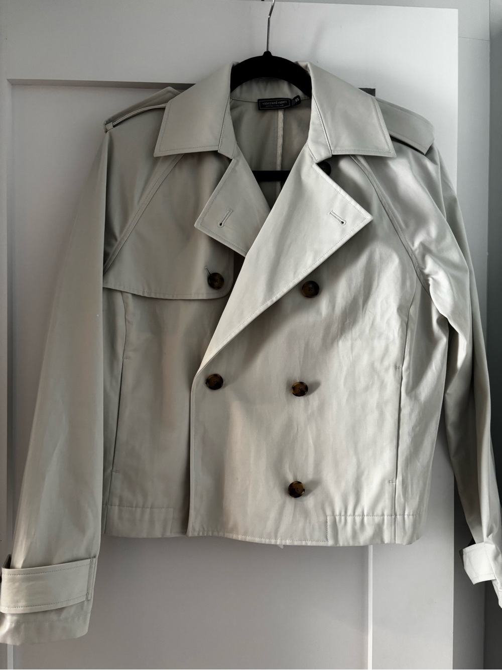 Vineyard Vines Light Gray Double-Breasted short Trench Coat
